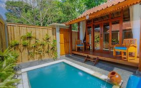 Ngesil Private Joglo & Pool